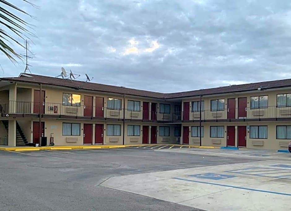 Red Roof Inn San Antonio E - Frost Bank Center Bagian luar foto