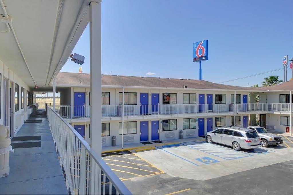 Red Roof Inn San Antonio E - Frost Bank Center Bagian luar foto